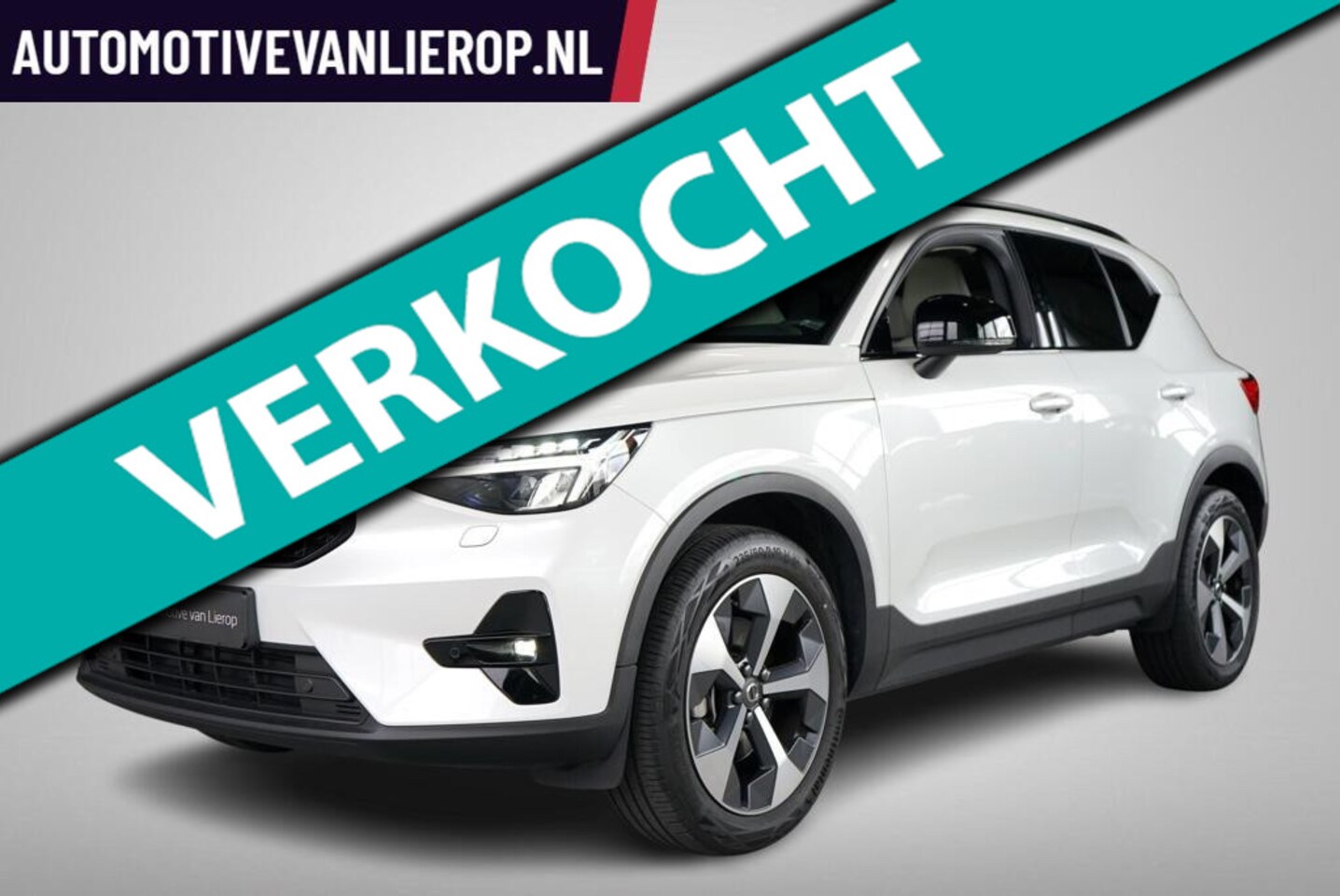 Volvo XC40 - 2.0 B3 Ultimate Dark PANO | STOEL/STUUR-VERWARMING - AutoWereld.nl