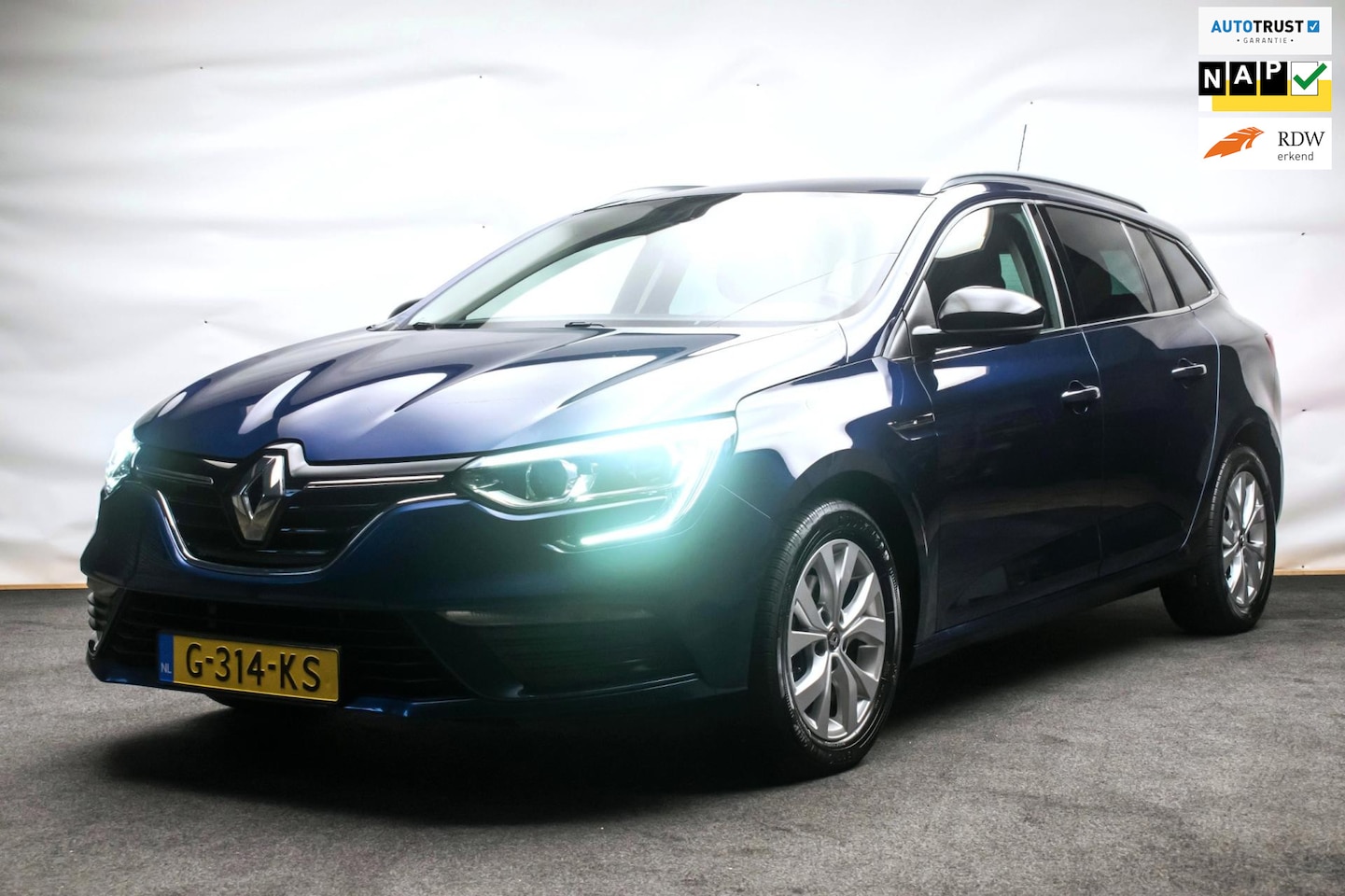 Renault Mégane Estate - 1.3 TCe Limited [ Keyless Carplay Trekhaak LED 1e Eigenaar ] - AutoWereld.nl