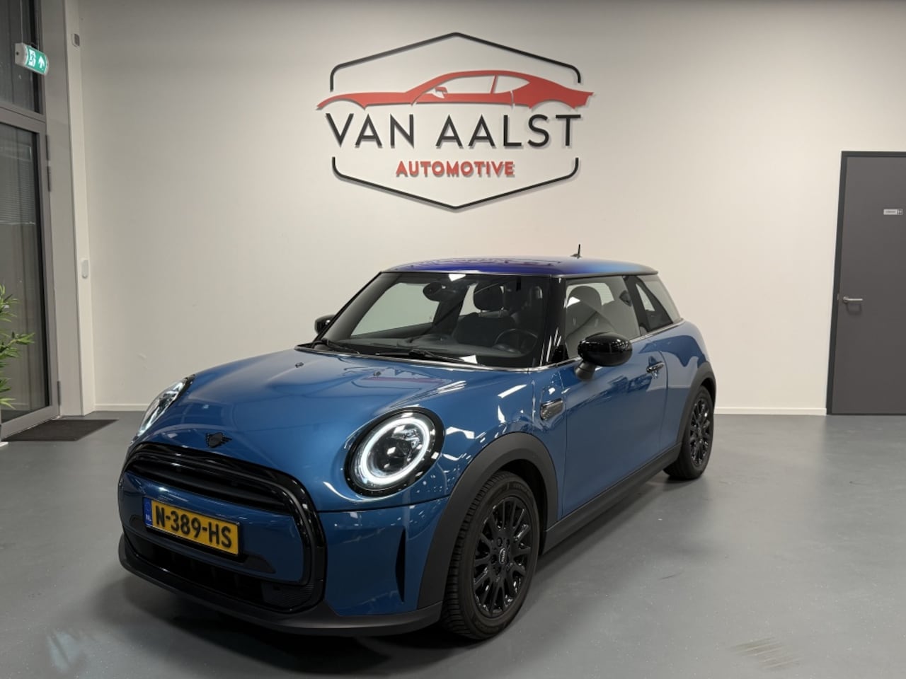 MINI Cooper - Mini 1.5 Business Edition/ Automaat/ Led/ Navi/ Cruise - AutoWereld.nl