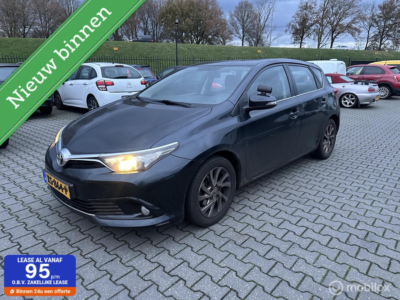 Toyota Auris - 1.4D Trend inclusief btw - AutoWereld.nl