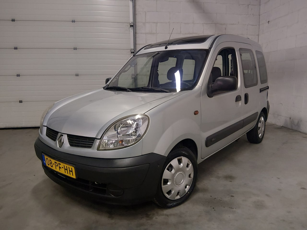 Renault Kangoo - 1.6-16V Rolstoelauto 2004 Airco - AutoWereld.nl