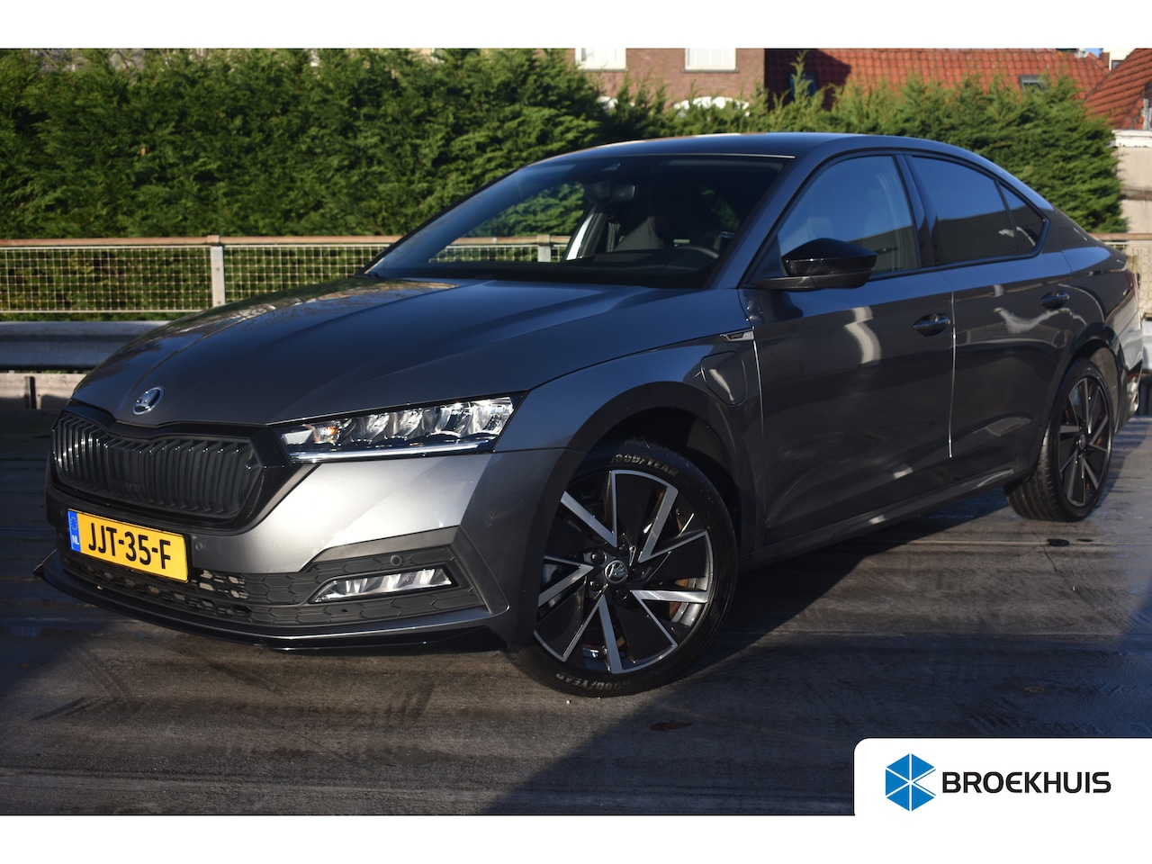 Skoda Octavia - 1.4 eHybrid 204PK Phev Sportline iV | HEAD UP | STOEL + STUURVERW. | CAMERA ACHTER | NAVIG - AutoWereld.nl