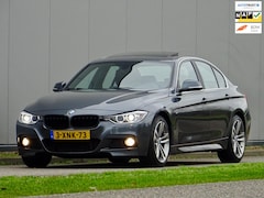 BMW 3-serie - 320i M-SPORT /// High Exe / Leer / NL /