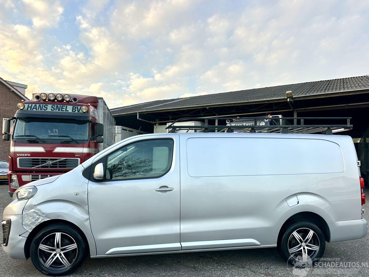 Peugeot Expert - 231L 2.0 BlueHDI 120 Prem Pack extra lang - 3pers - nap - navi - pdc v+a - airco - cruise - AutoWereld.nl