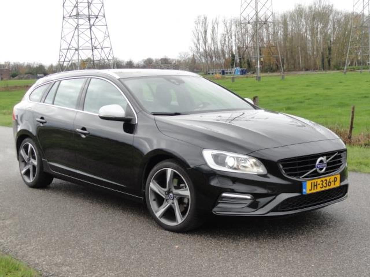 Volvo V60 - 2.0 T3 R-Design Full LED I LEER I 17"VELGEN I TREKHAAK - AutoWereld.nl