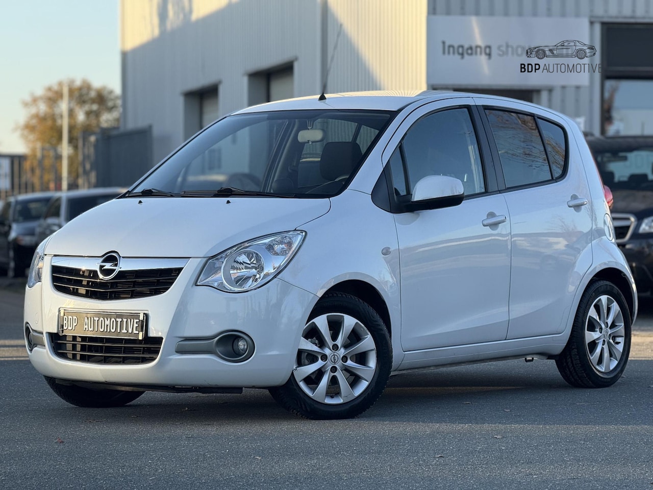 Opel Agila - 1.2 Edition 1ste EIGENAAR/AIRCO/TREKHAAK/LM VELGEN/LAGE KM STAND! - AutoWereld.nl