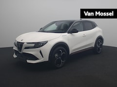 Alfa Romeo Junior - 1.2 Turbo Hybrid Ibrida Speciale | Voorraadvoordeel | Panoramadak | Parkeercamera Achter |