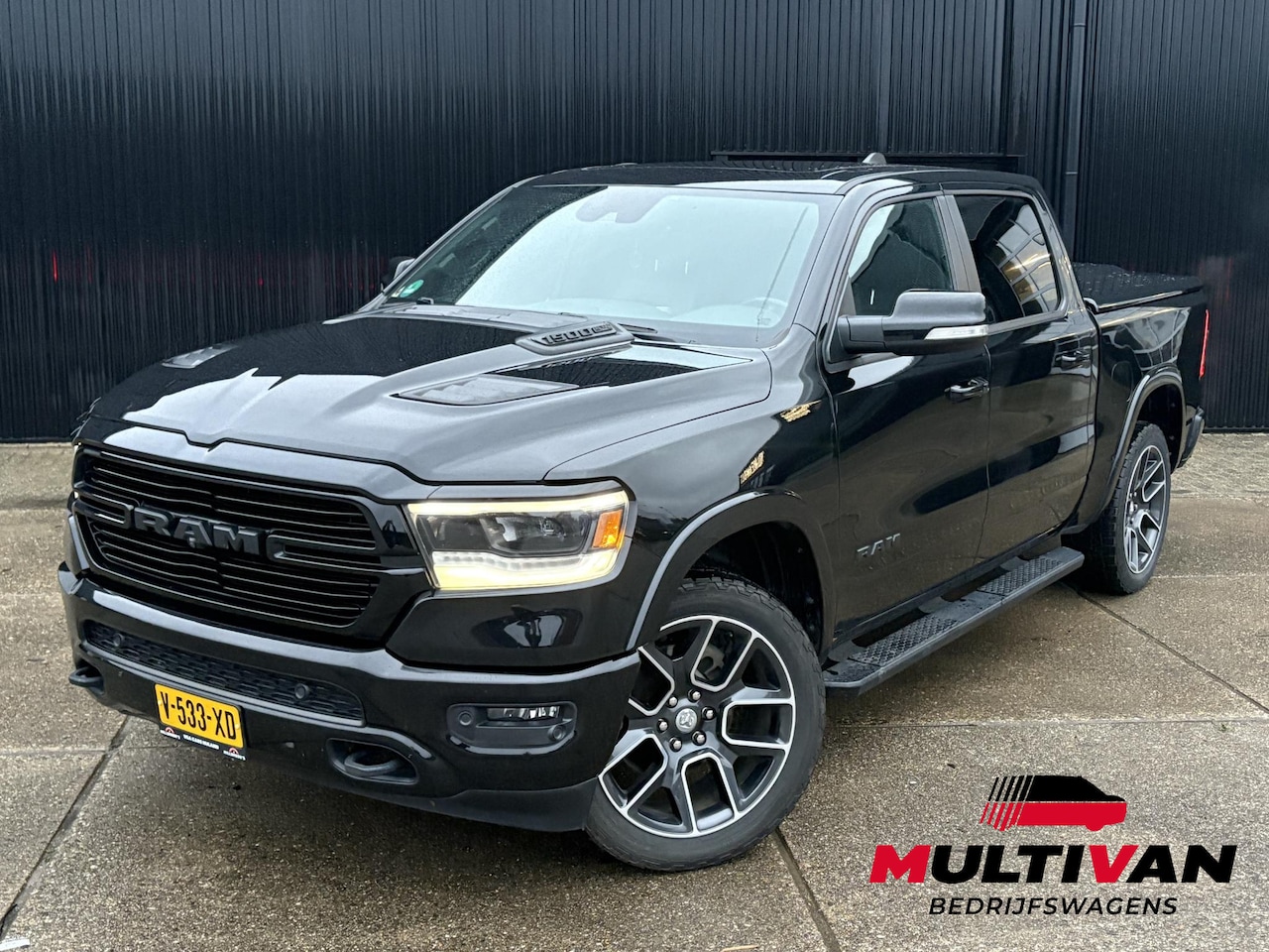 Dodge Ram 1500 - 5.7 V8 Laramie Crew Cab NIGHT PACK | LEDER/ALCANTARA | ADAPTIVE CRUISE | LED | 360 CAMERA - AutoWereld.nl