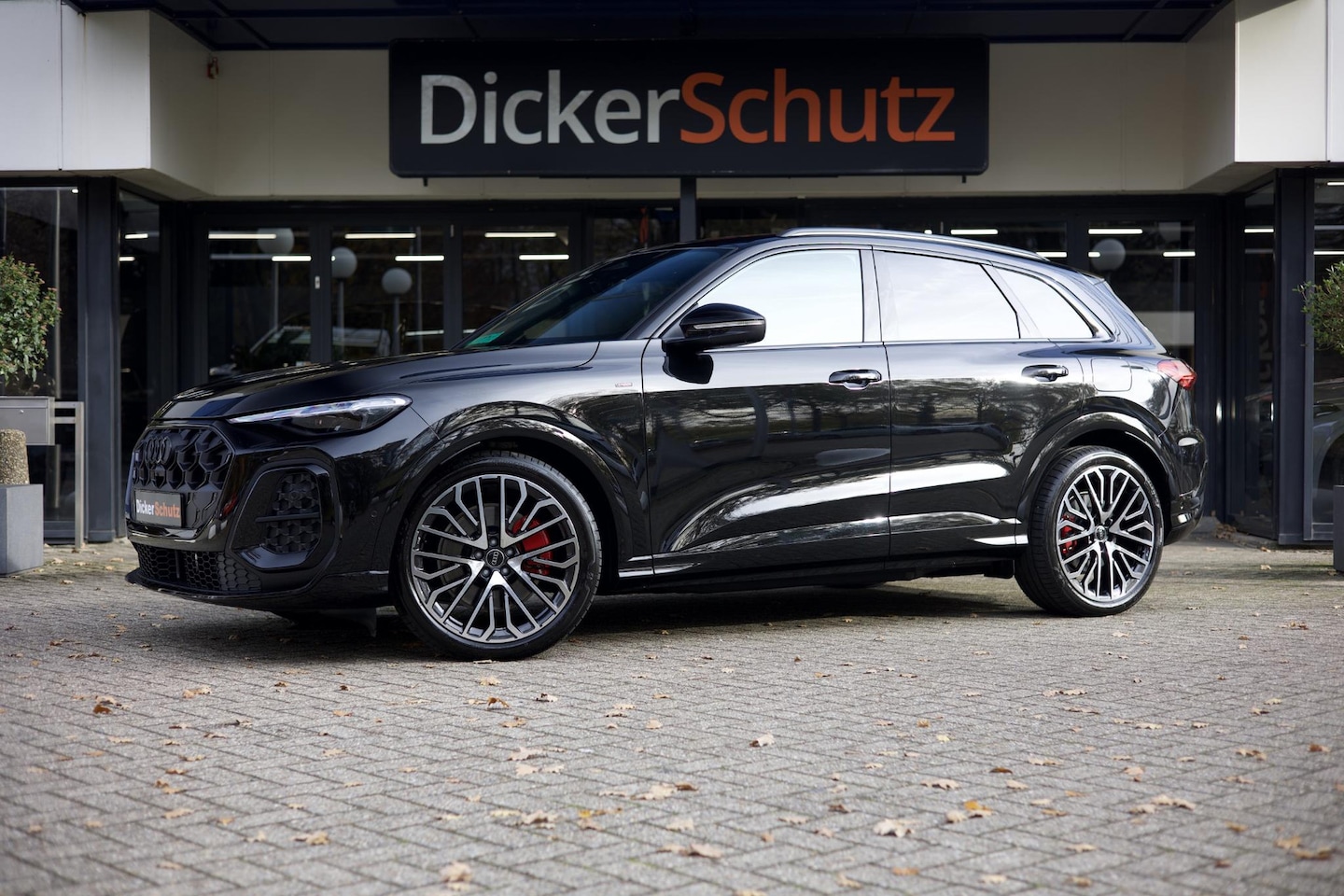 Audi Q5 - e-hybrid S edition Luchtvering | Pano | Trekhaak | Tech Pro | Head-Up - AutoWereld.nl