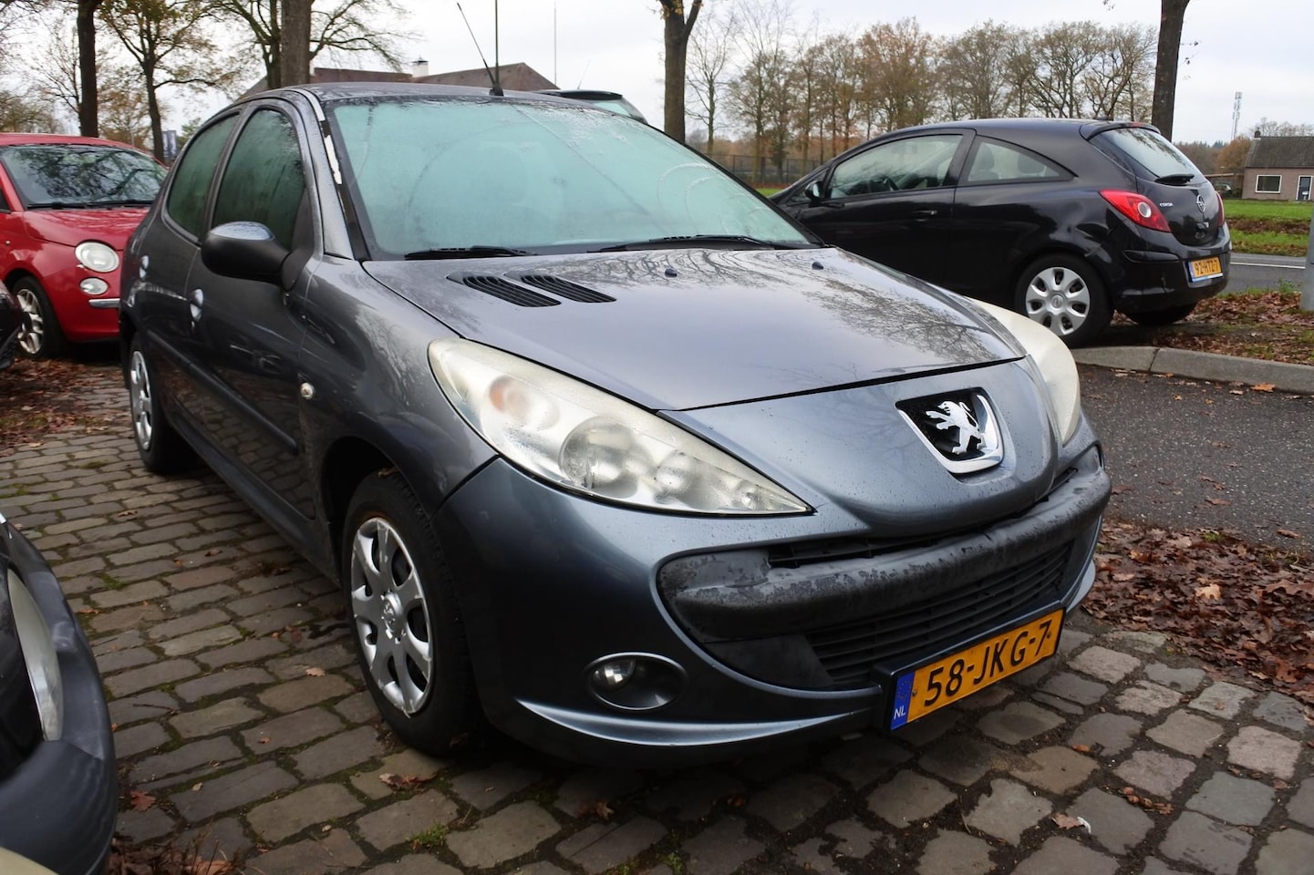 Peugeot 206 - 1.4 - 8v XS 5 drs apk tot 26-6-2026 nw ditrieb.riem - AutoWereld.nl