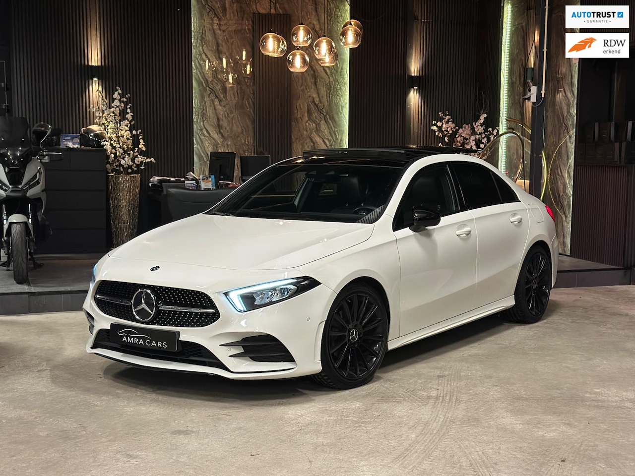Mercedes-Benz A-klasse - 200|AMG|PANO|SFEER|BOMVOL! - AutoWereld.nl