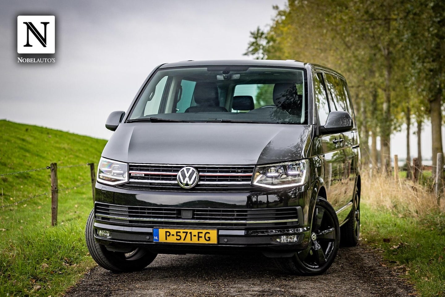 Volkswagen Transporter Multivan - 20 TDI L2H1 4Motion Highline - AutoWereld.nl