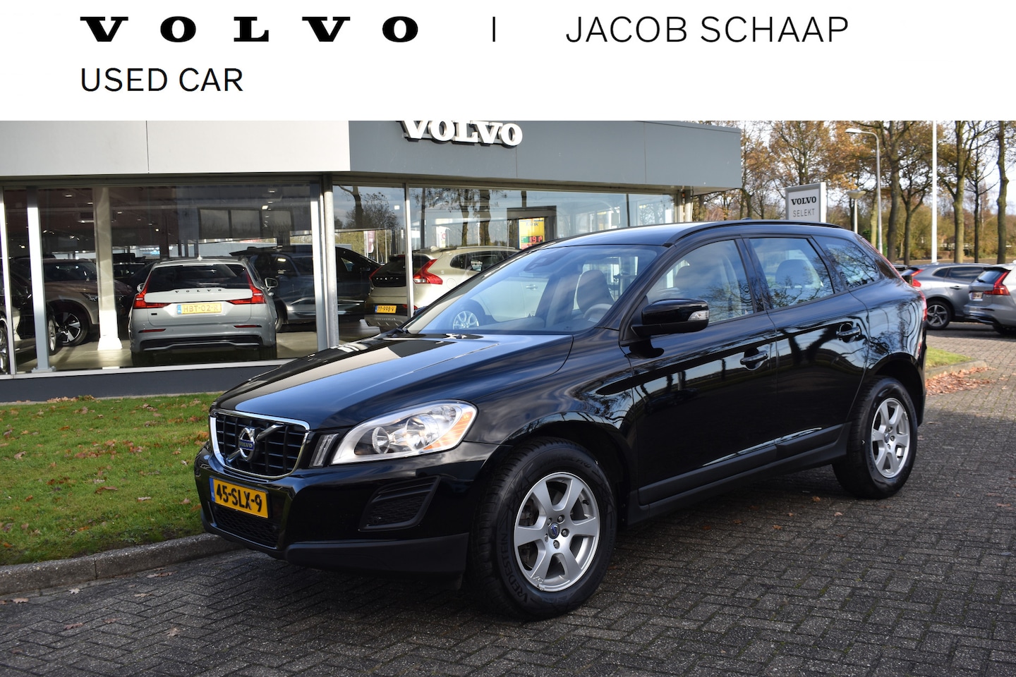 Volvo XC60 - T5 241PK Automaat Kinetic Trekhaak | PDC voor + achter | 17" LMV - AutoWereld.nl