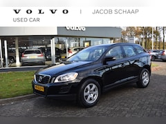 Volvo XC60 - T5 241PK Automaat Kinetic Trekhaak | PDC voor + achter | 17" LMV
