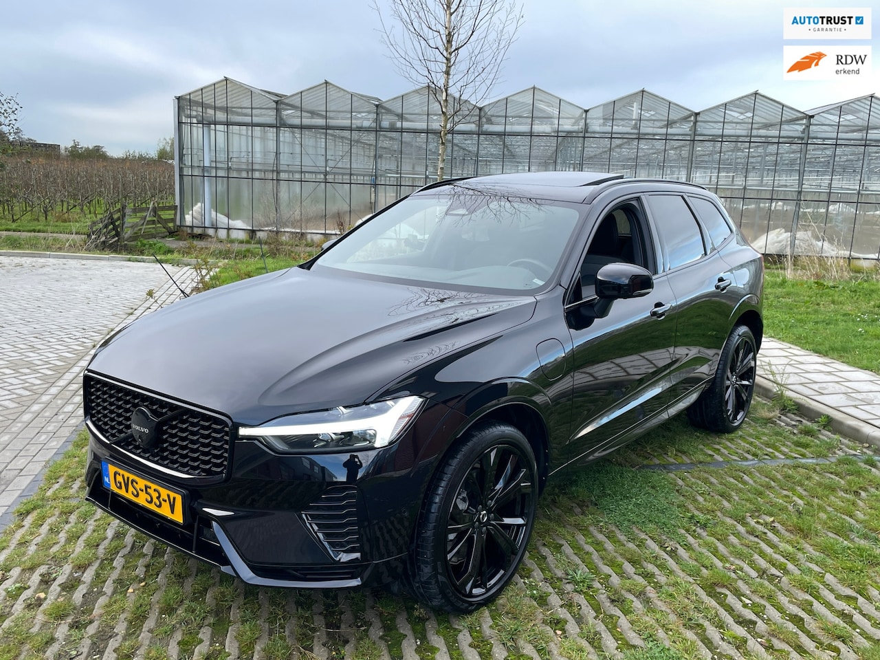 Volvo XC60 - 2.0 T8 Plug-in hybrid AWD Plus Black Edition 2.0 T8 Plug-in hybrid AWD Plus Black Edition - AutoWereld.nl