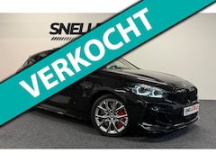 BMW 1-serie - GERESERVEERD M135i xDrive Edition |pano|lane assist|acc|kuip stoelen|lichte schade|