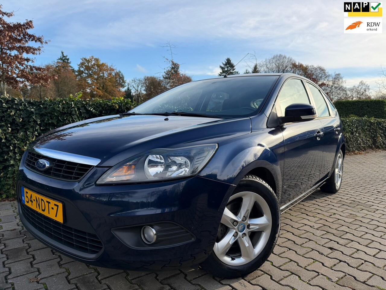 Ford Focus - 1.6 Comfort Style 5 DRS. , Airco / Cruise / Navi-Multimedia / 16" Lm Velgen. - AutoWereld.nl