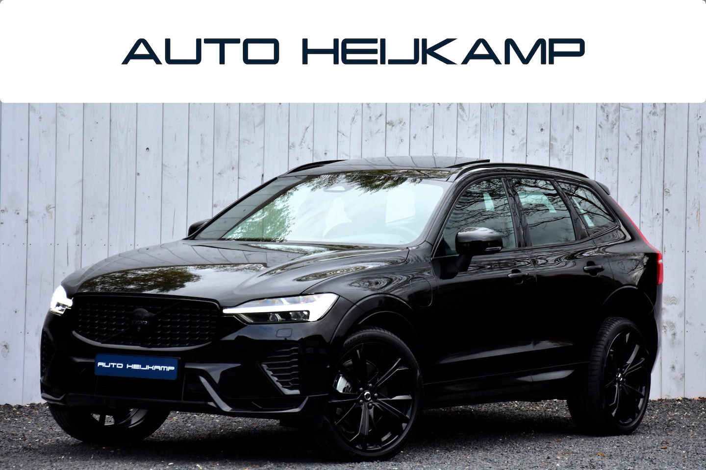 Volvo XC60 - 2.0 T6 Plug-in hybrid AWD Ultra Black Edition | Pano-dak | Pilot Assist | Trekhaak | - AutoWereld.nl