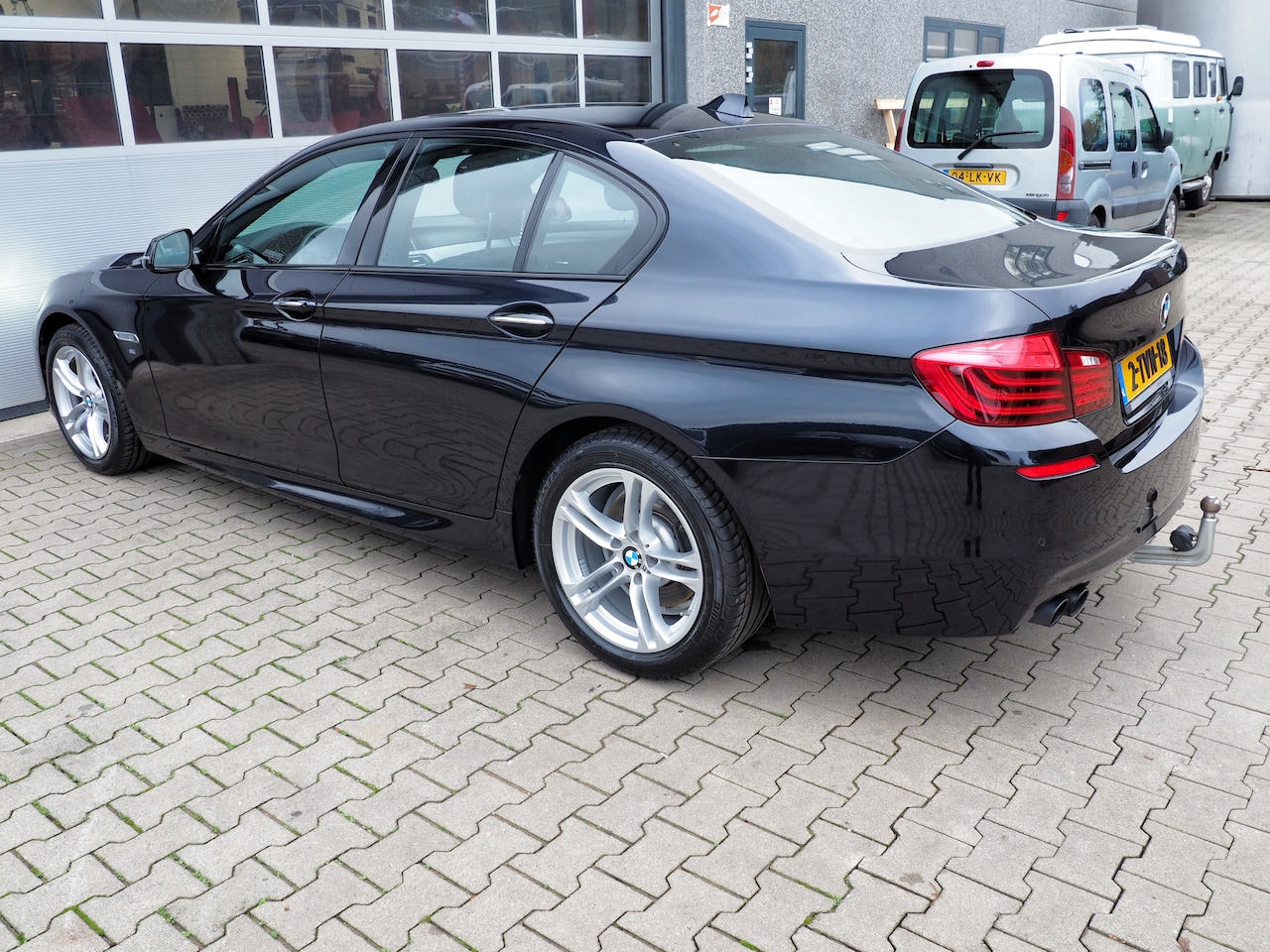 BMW 5-serie - 528 XI M Pakket XENON SCHUIFDAK TREKH. CAMERA