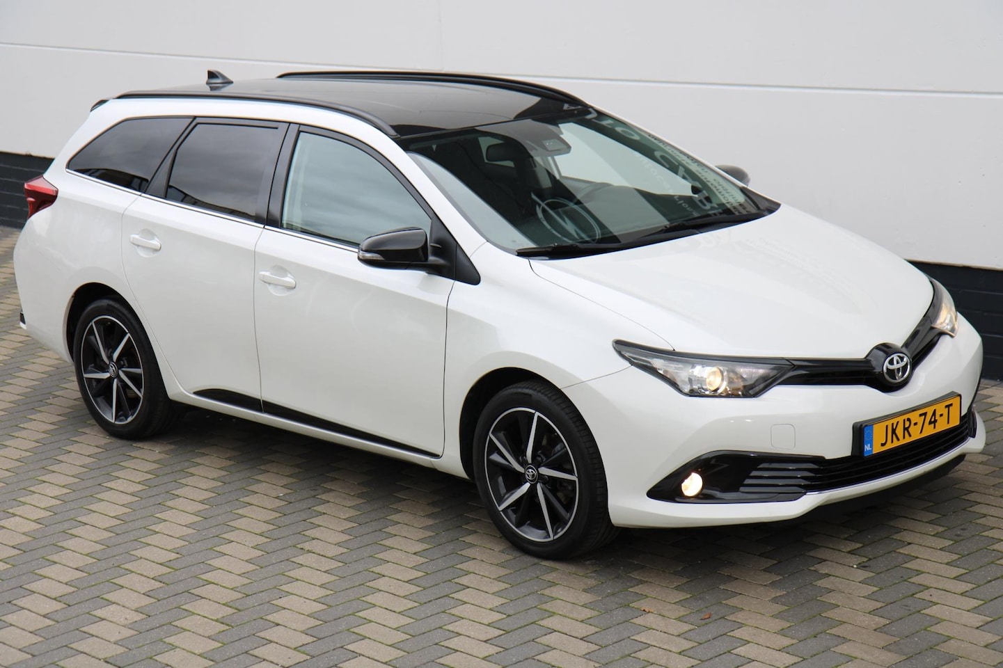 Toyota Auris Touring Sports - 1.2T 116PK Navi Camera Cruise !! - AutoWereld.nl