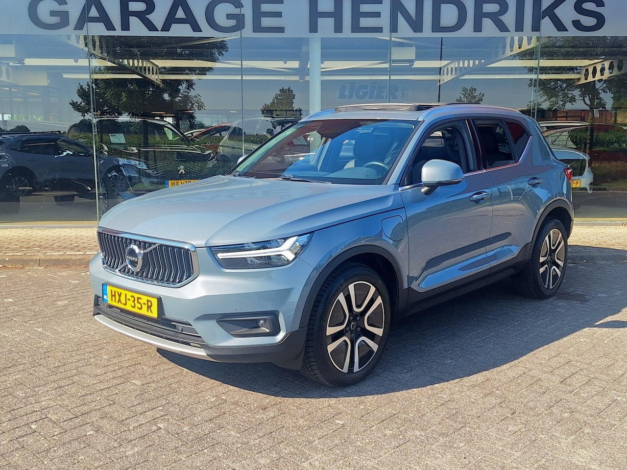 Volvo XC40 - 1.5 T5 Recharge Inscription | Pano | Leder | CC | Climate | occasion - AutoWereld.nl