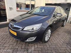 Opel Astra - 1.4 Turbo Cosmo