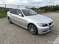 BMW 3-serie - 320i Dynamic Executive