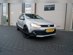 Volkswagen Polo - 1.2 TSI Highline Cross