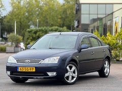 Ford Mondeo - 2.0-16V Platinum | Automaat | Climate control | Parkeersensoren | Trekhaak | Leder stoelen