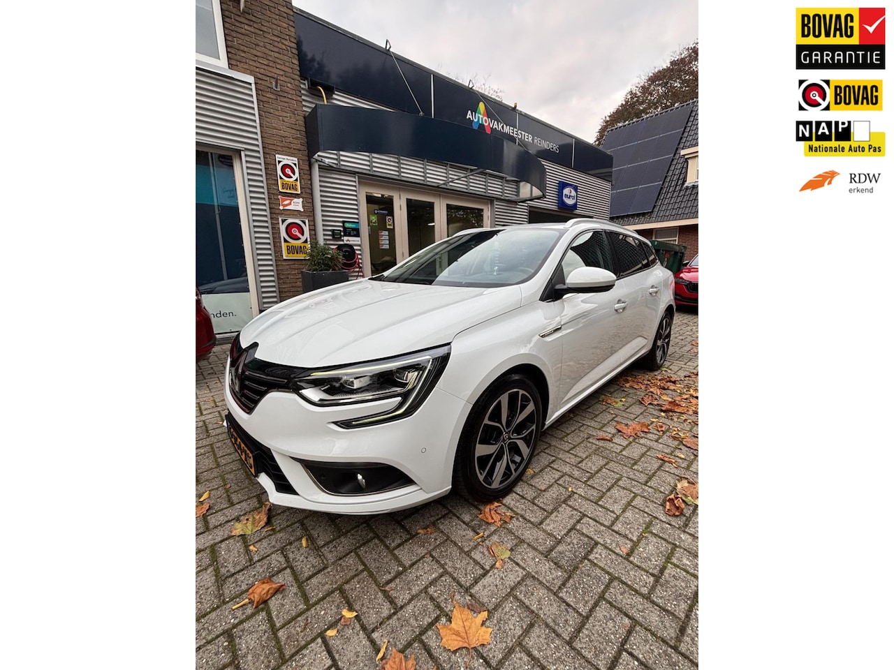 Renault Mégane Estate - 1.3 TCe Bose / Automaat / Led verlichting / Sfeerverlichting / HUD - AutoWereld.nl