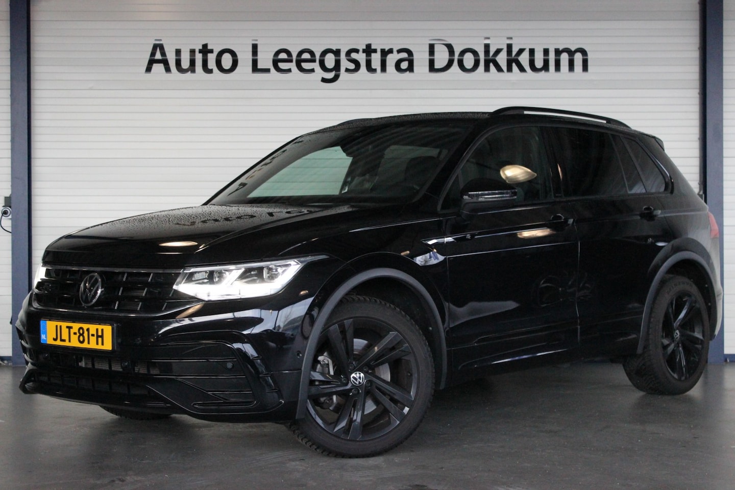 Volkswagen Tiguan - 2.0 TSI 4Motion R-Line Black Style | Trekhaak | Head-Up | Carplay | Keyless | Camera | Nav - AutoWereld.nl
