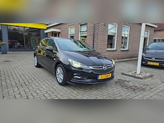 Opel Astra - 1.0 Selection stuur- en stoelverwarming, trekhaak, DAB+