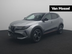 Alfa Romeo Junior - 1.2 Turbo Hybrid Ibrida Speciale | Matrix Led Koplampen | Parkeercamera Achter | 18'' LM.