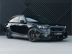 BMW M5 - Touring V8 Hybride M Keramisch Pano Alcant.Hemel Bowers&Wilkins Trekhaak