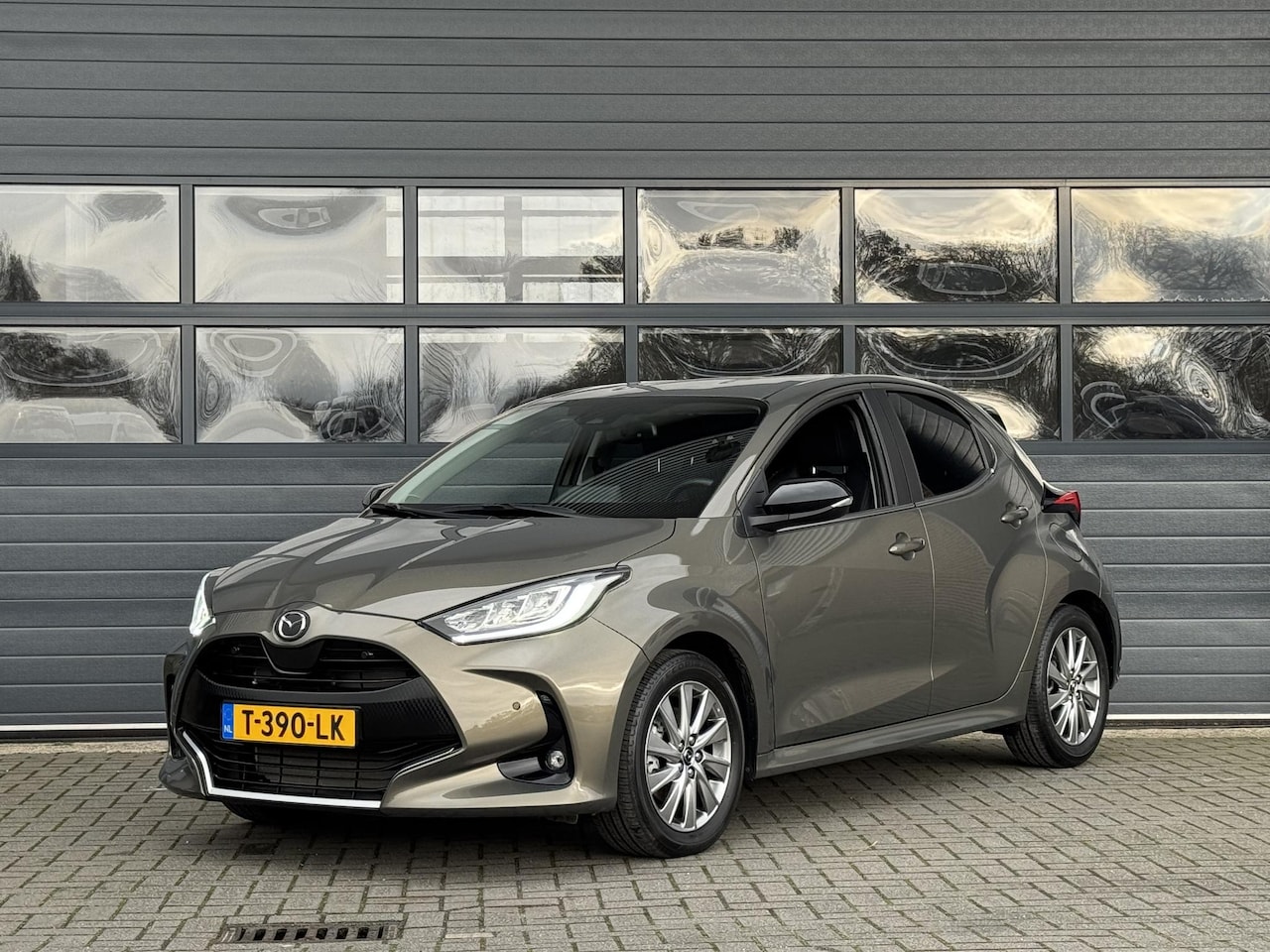 Mazda 2 Hybrid - 1.5 SELECT I AUTOMAAT I APPLE CARPLAY I P-CAMERA I STOELVERWARMING - AutoWereld.nl