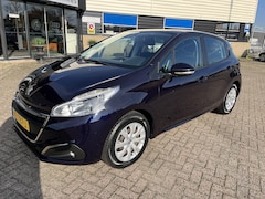Peugeot 208 - 1.2 PureTech Blue Lion Complete uitvoering, goed onderhouden. Navigatie, PDC, telefoonvoor