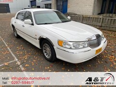 Lincoln Town Car - 4.6 Signature series 2002 4.6 v8