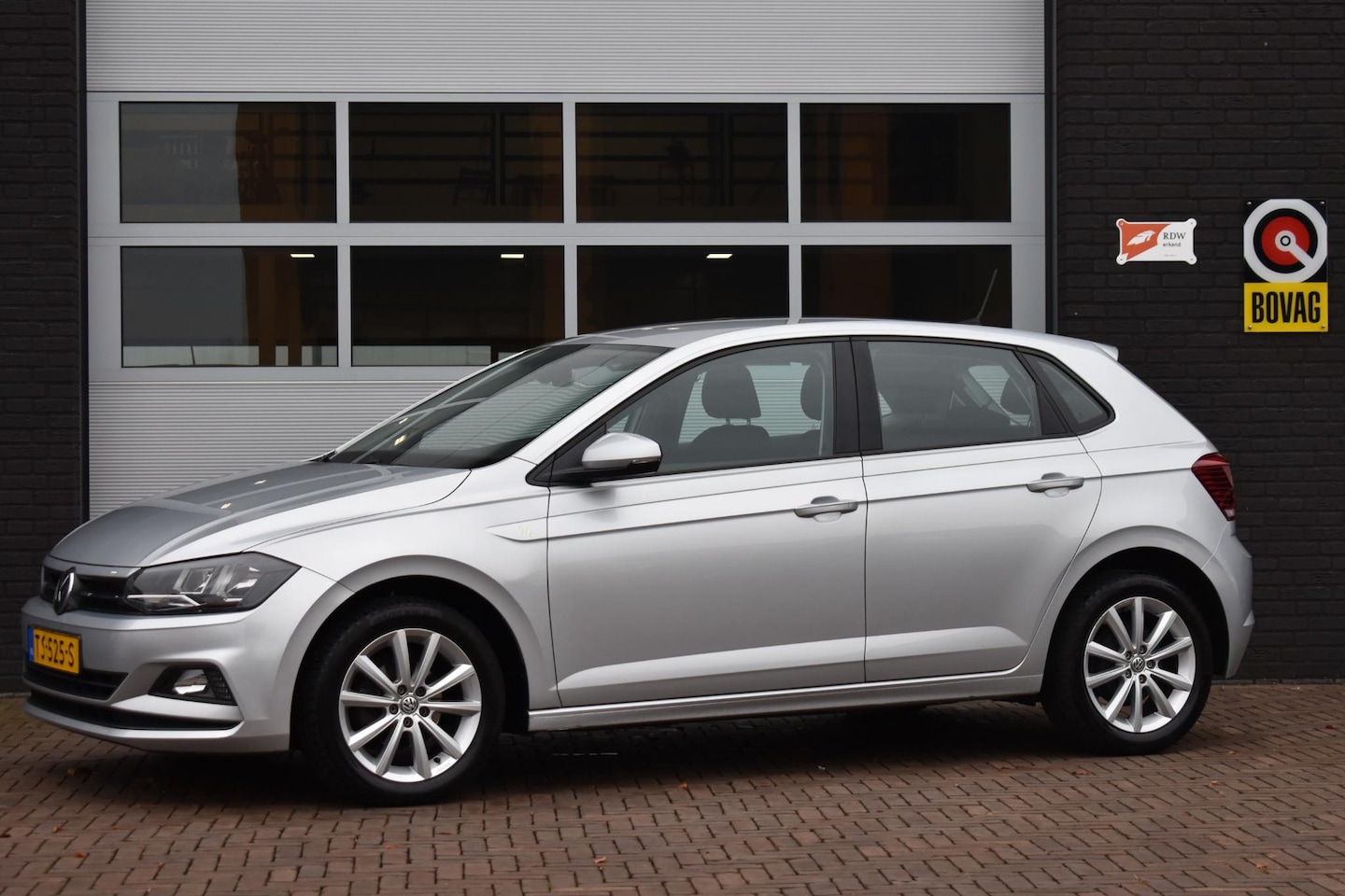 Volkswagen Polo - 1.0 TSI 95PK Comfortline | Navi | Airco | LM Velgen - AutoWereld.nl