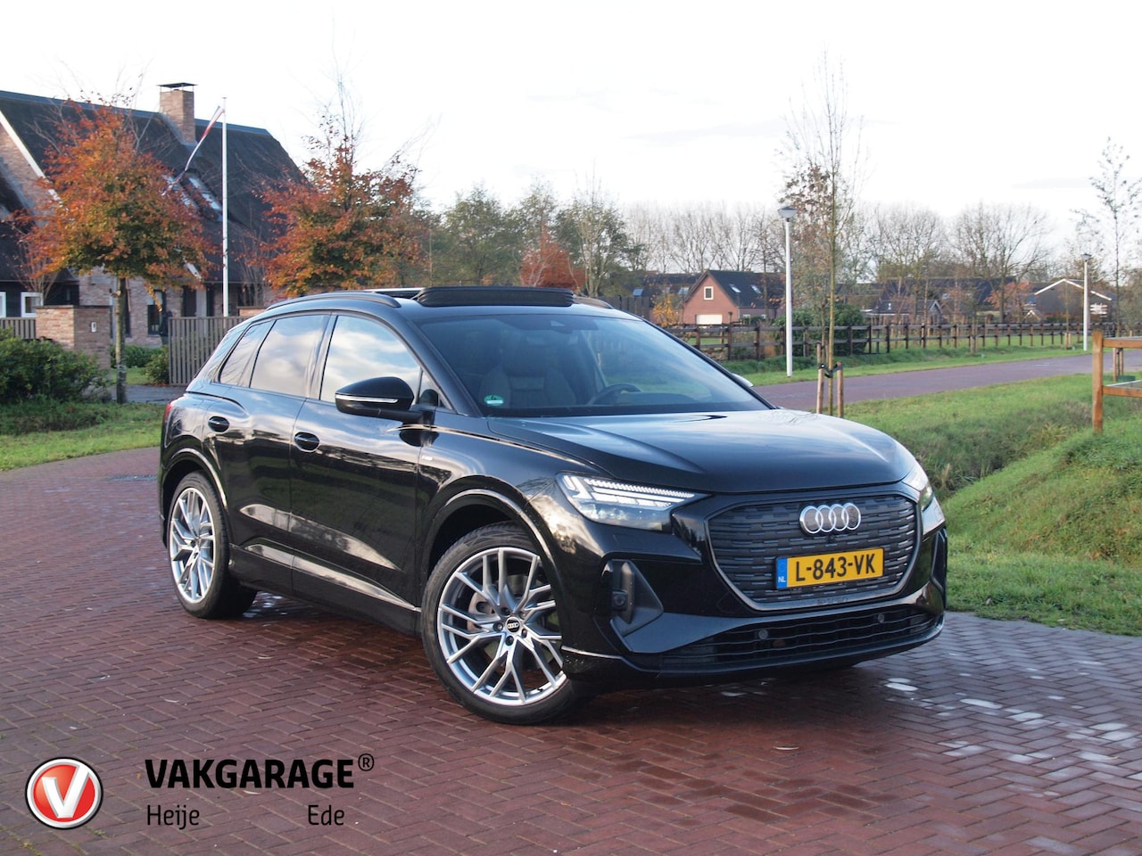 Audi Q4 e-tron - 40 Launch edition S Competition 77 kWh | 2X S-Line | Panoramadak | Camera | Sonos | Sfeerv - AutoWereld.nl