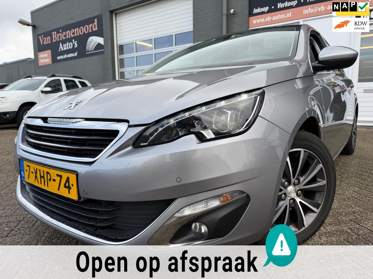 Peugeot 308 - 1.6 THP Première van 2de Eig met panoramadak en parkeersensoren en navigatie en bluetooth - AutoWereld.nl