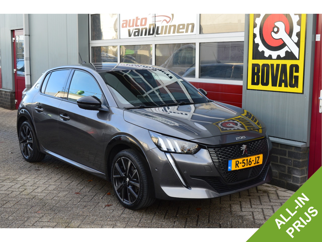 Peugeot 208 - 1.2 PureTech GT Pack O.a: Camera, PDC, Clima, Stoelverw, ACC, Carplay, Etc. All-in prijs! - AutoWereld.nl