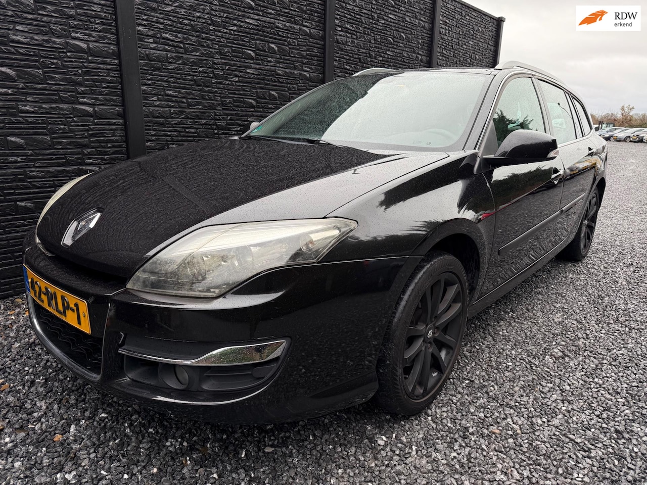 Renault Laguna Estate - 2.0 Dynamique. Orgineel NL, NAP, Navi, PDC, nette auto - AutoWereld.nl