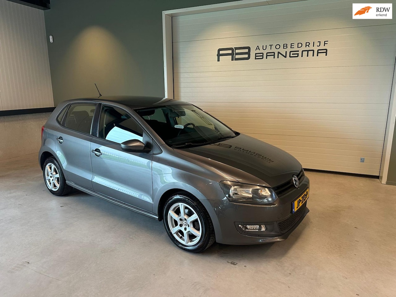 Volkswagen Polo - 1.2 TSI 16v 5-DEURS TRENDLINE-uitv/AIRCONDITIONING/LM-VELGEN/ISOFIX/AUX+USB/106.144 km NAP - AutoWereld.nl