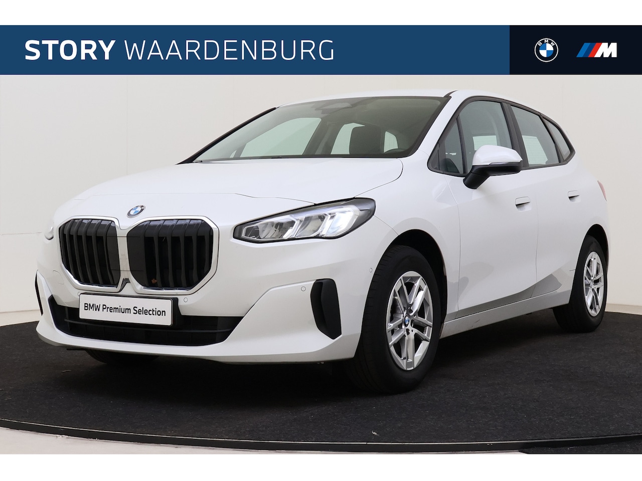 BMW 2-serie Active Tourer - 218i Automaat / Achteruitrijcamera / Parking Assistant - AutoWereld.nl