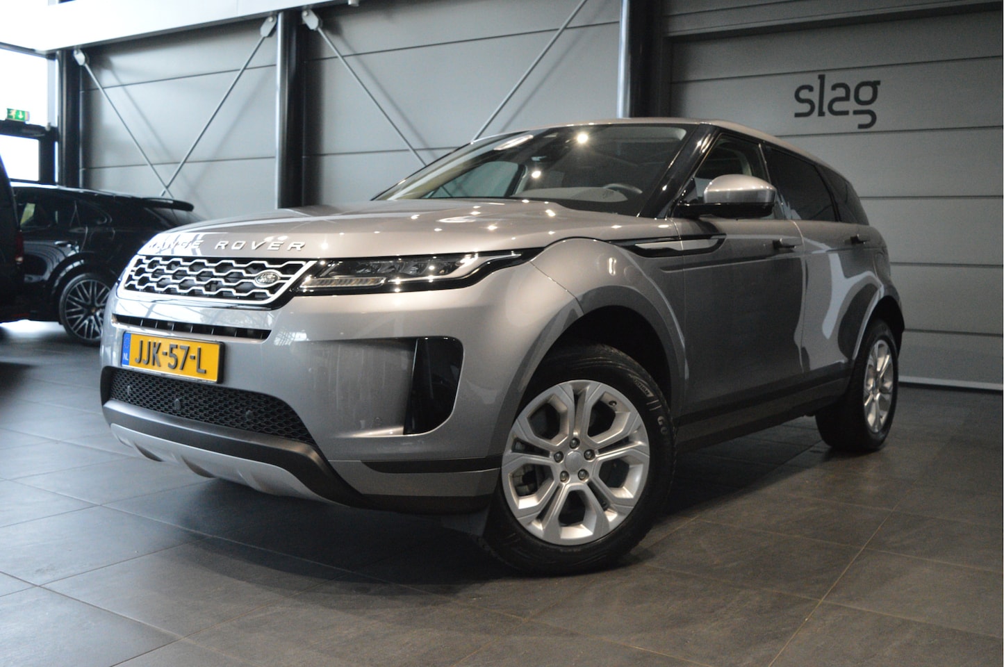 Land Rover Range Rover Evoque - 1.5 P300e AWD leer pano cruise pdc 18 inch !! - AutoWereld.nl