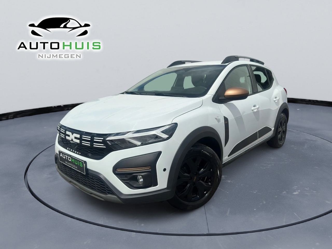 Dacia Sandero Stepway - 1.0 tce extreme Automaat Apple carplay Achteruitrijcamera Cruise controle - AutoWereld.nl