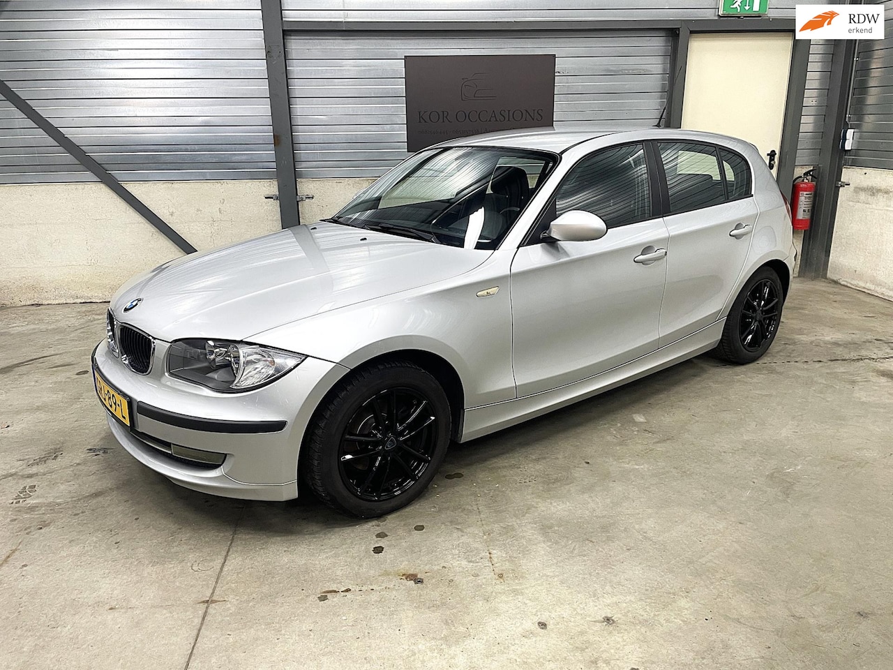 BMW 1-serie - 116i airco 6 bak zeer net MOTOR TIKT - AutoWereld.nl