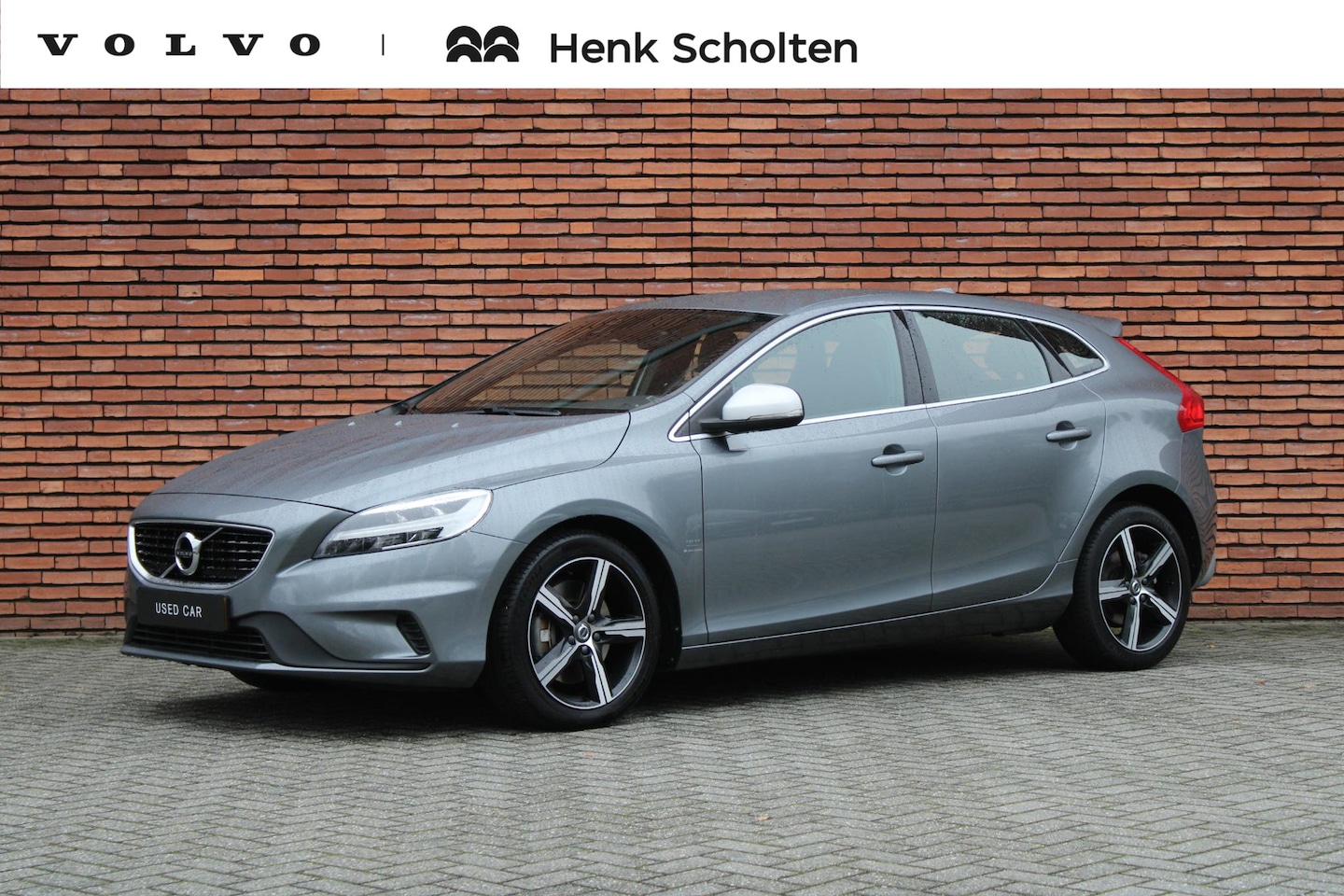 Volvo V40 - T4 Automaat Business Sport | Verwarmbare voorstoelen | Premium Audio | Navigatiesysteem | - AutoWereld.nl