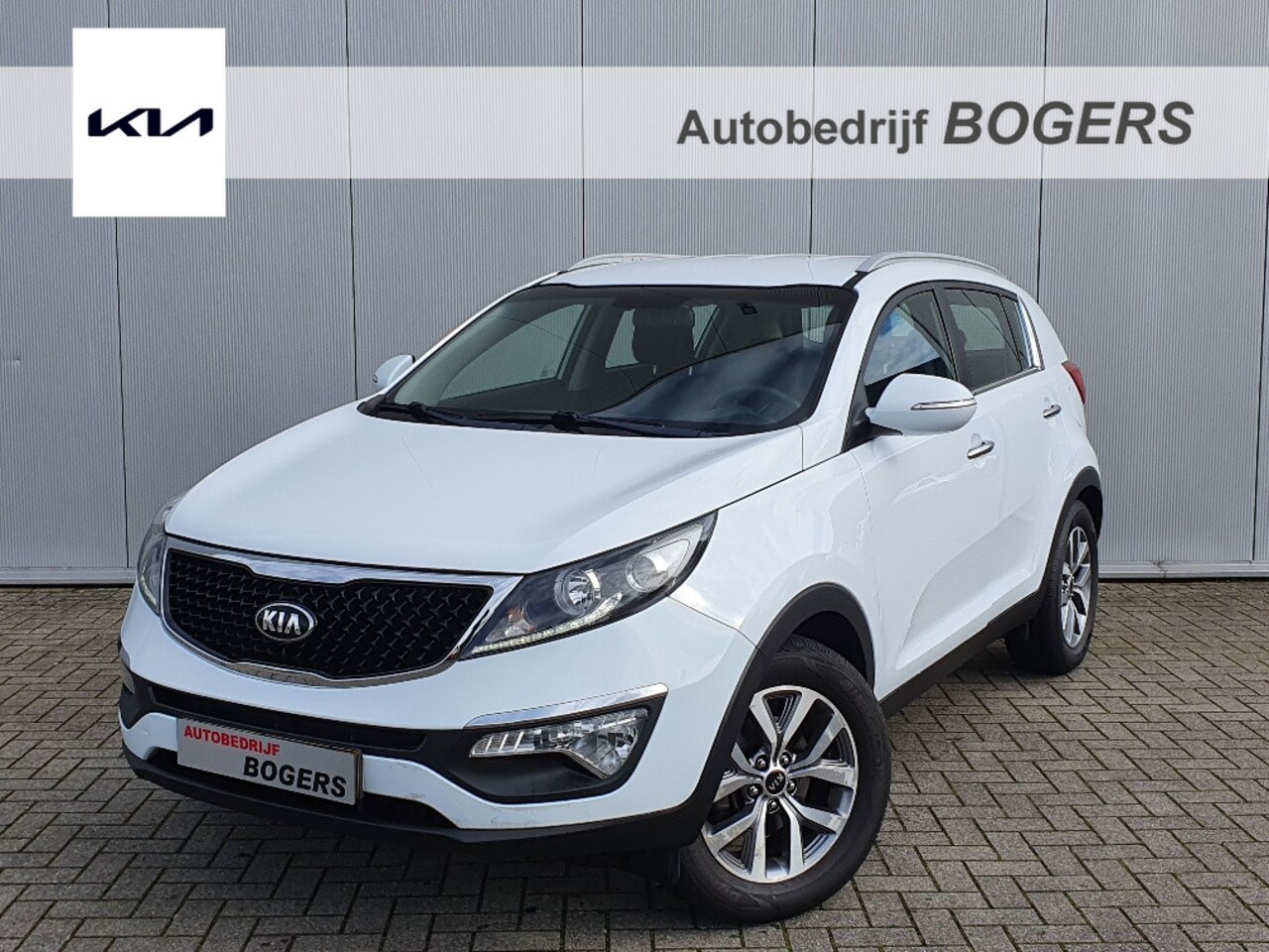 Kia Sportage - 1.6 GDI BusinessLine Navigatie, Climate Control, Cruise Control, Afn.Trekhaak, 17"Lm, Acht - AutoWereld.nl