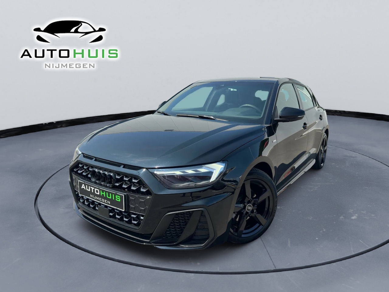 Audi A1 Sportback - 35 TFSI S line Stoelverwarming Drive select Ambientsverlichting Achteruitrijcamera - AutoWereld.nl